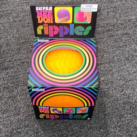 NeeDoh Ripples Super Ball 4.25 inches New - Picture 2 of 4